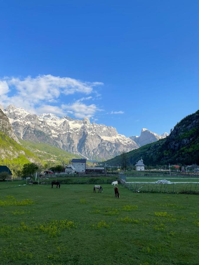 Gjovalin Lokthi Shkodër Exterior foto